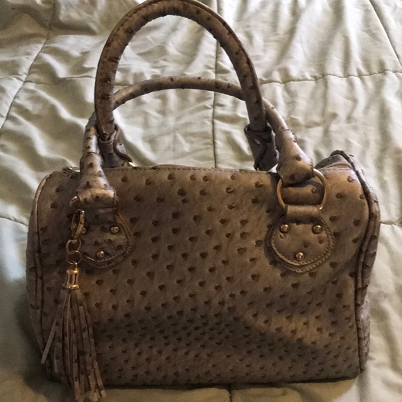 Grayish Sliver faux Ostrich Bag - Picture 2 of 5